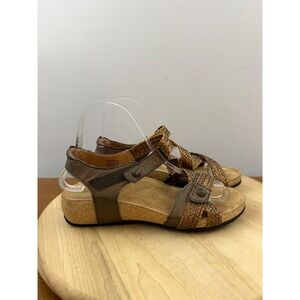 Taos Trulie Sandal Women Sz 6 Bronze Metallic Woven Leather Comfort Wedge Spain